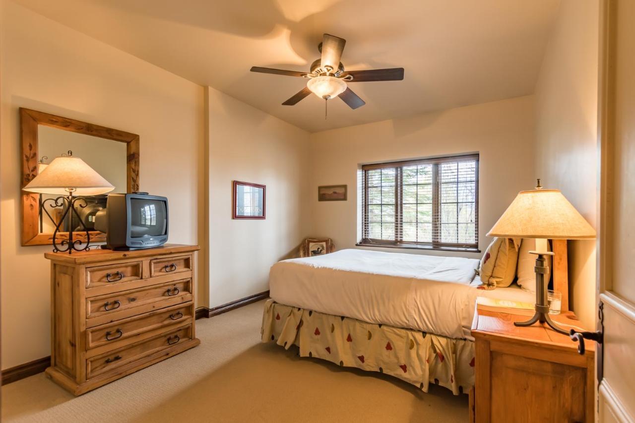 Appartamento Algonquin By Tremblant Sunstar Mont-Tremblant Esterno foto